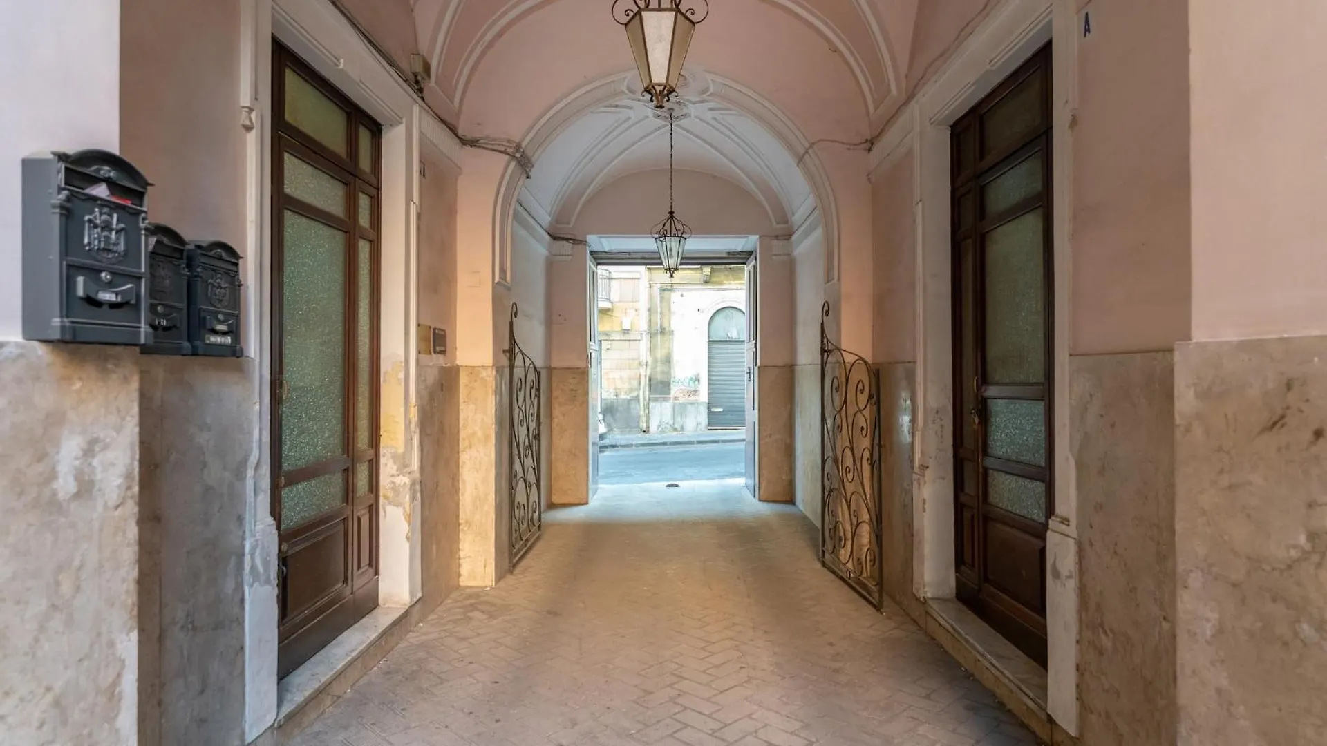 Pretty House Catania Center Apartment Italy